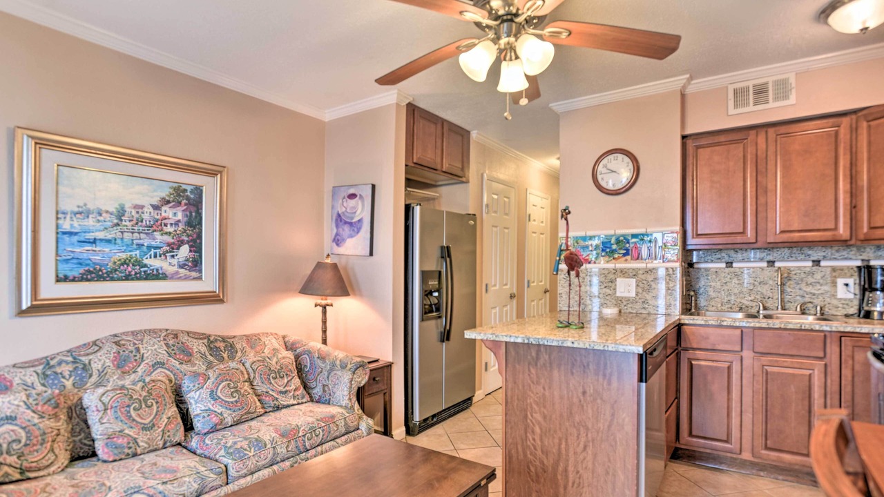 Photo of Livingroom in North Beach