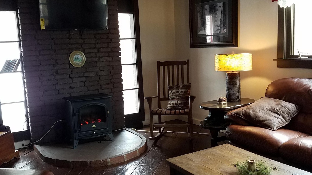 Photo of Livingroom in Warrensburg