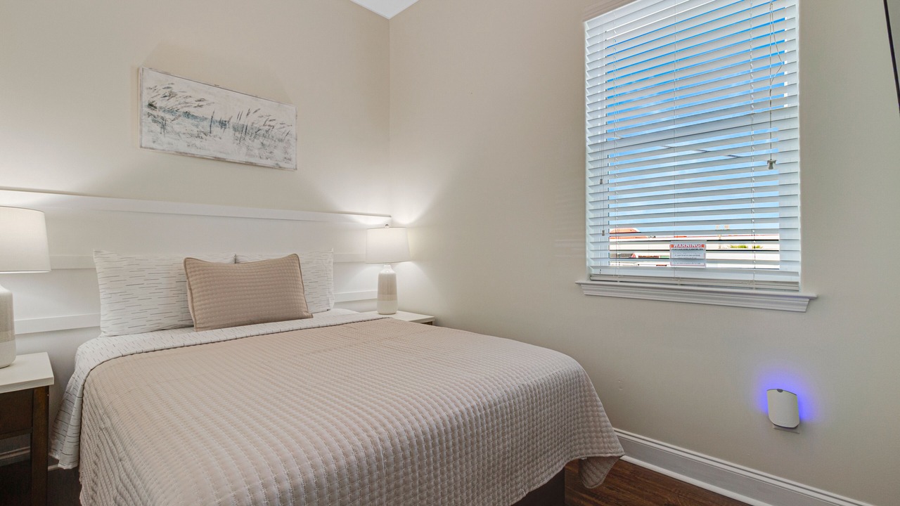 Photo of Bedroom in Cherry Grove Beach