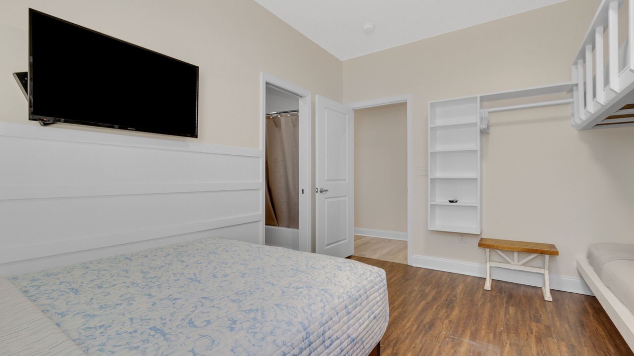 Photo of Bedroom in Cherry Grove Beach