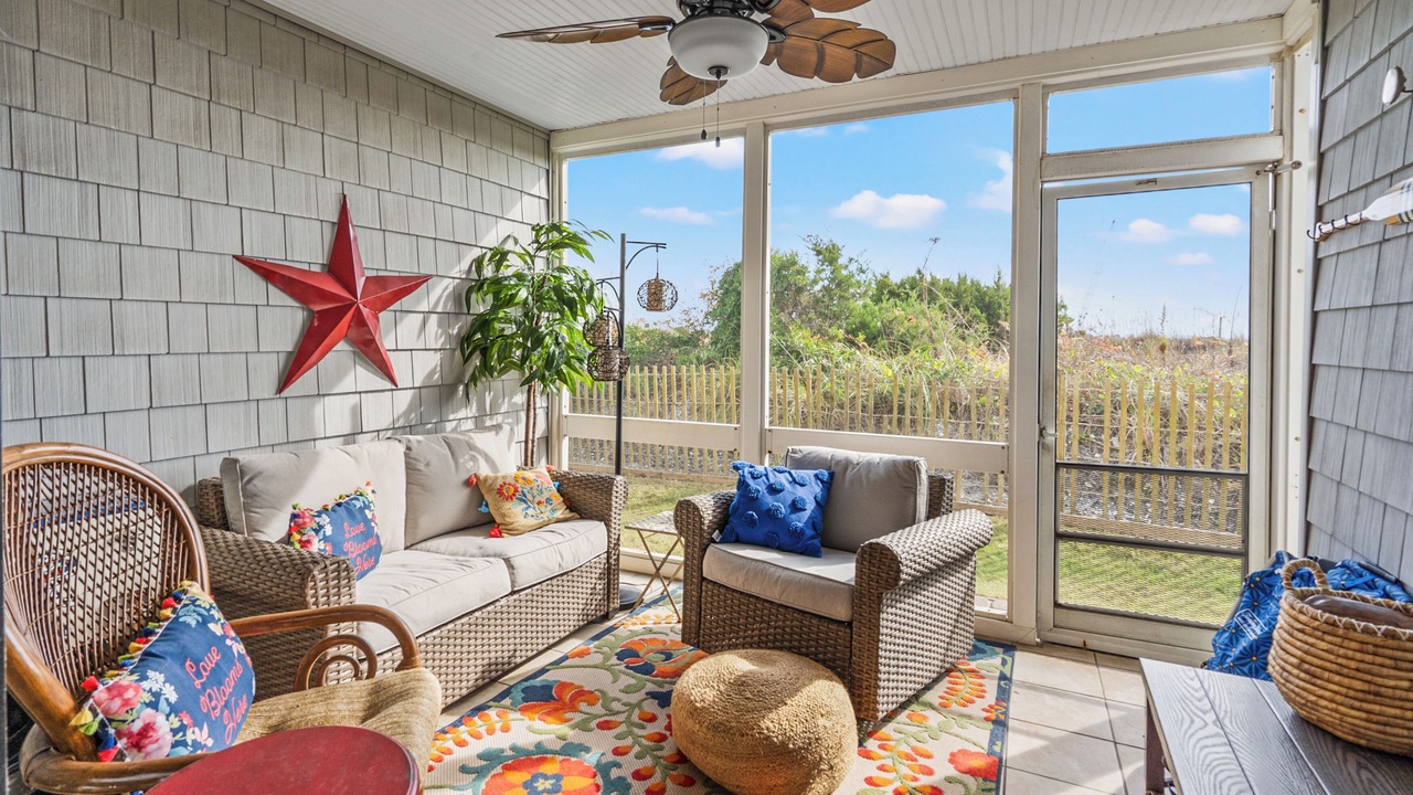 Photo of Livingroom in Ocean Drive
