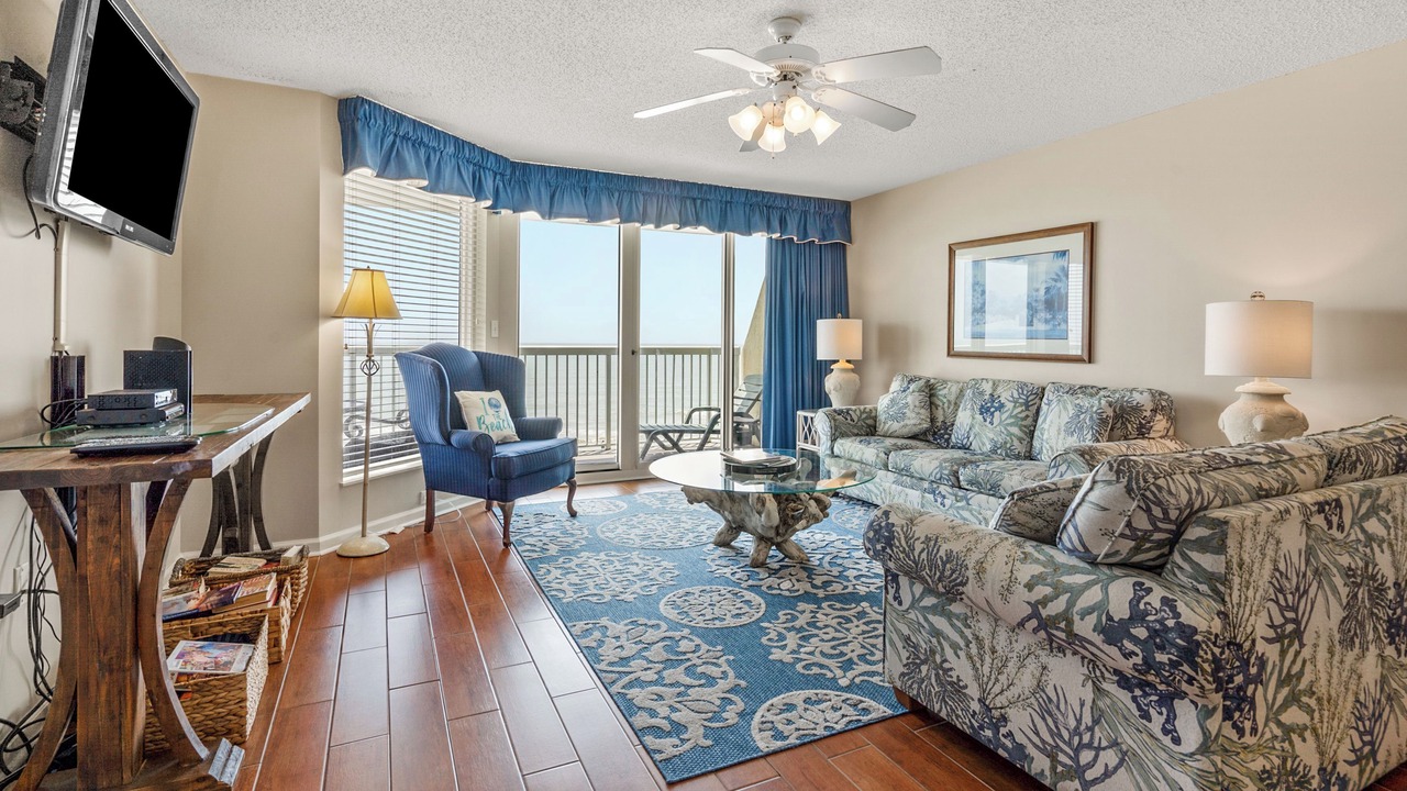 Photo of Livingroom in North Myrtle Beach