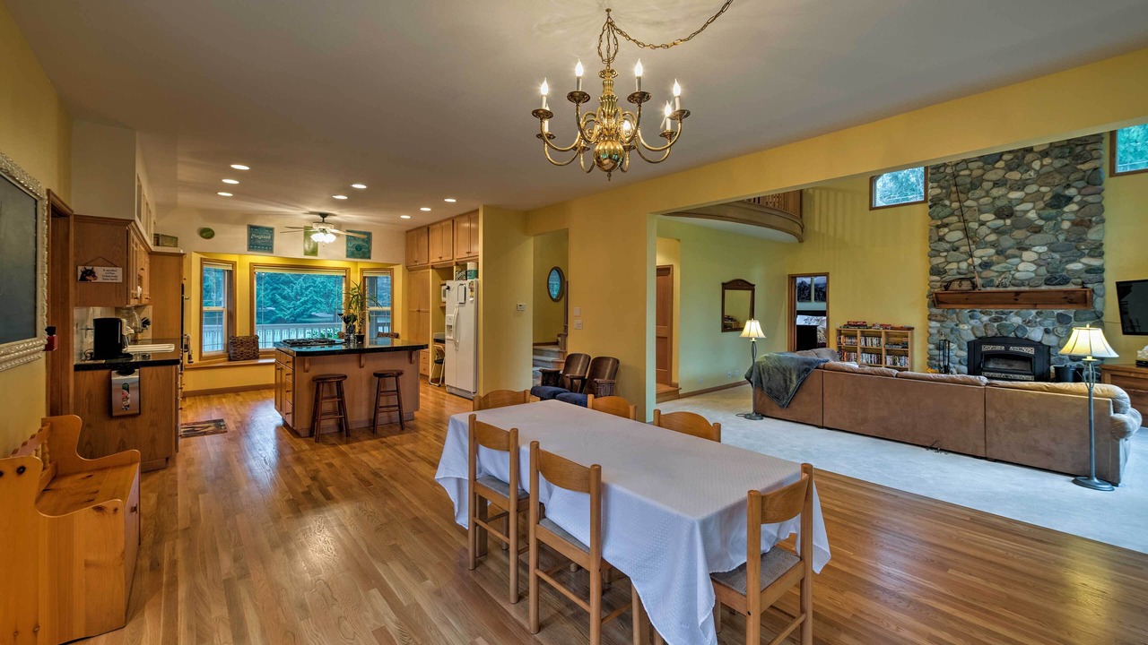 Photo of Others in Gold Bar