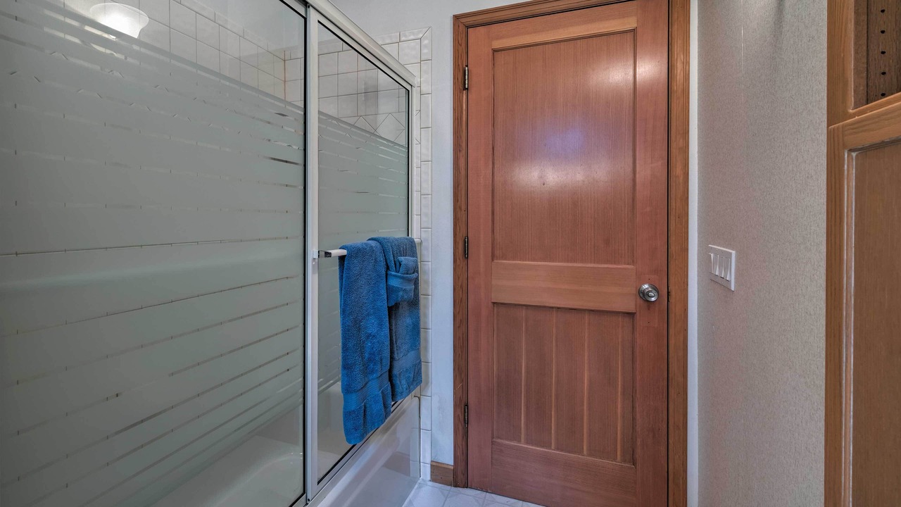 Photo of Others in Gold Bar