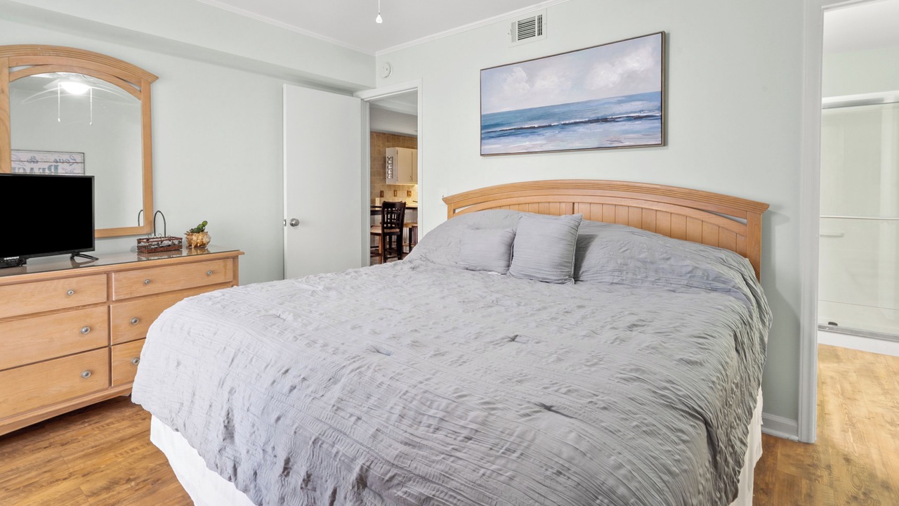 Photo of Bedroom in Cherry Grove Beach