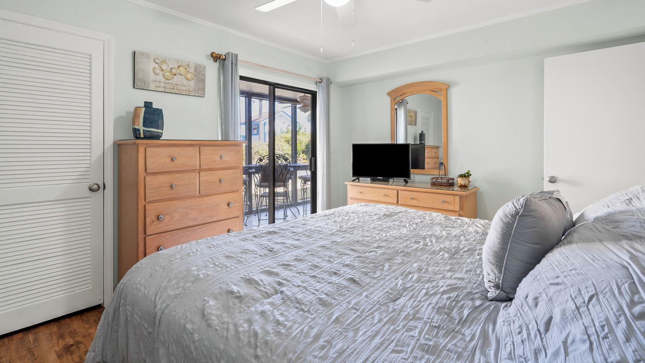 Photo of Bedroom in Cherry Grove Beach