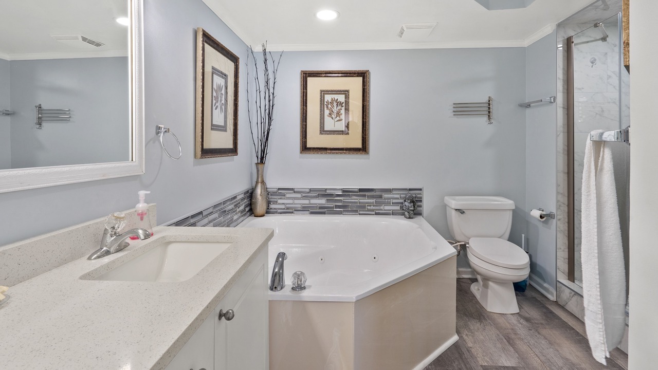 Photo of Bathroom in Ocean Drive