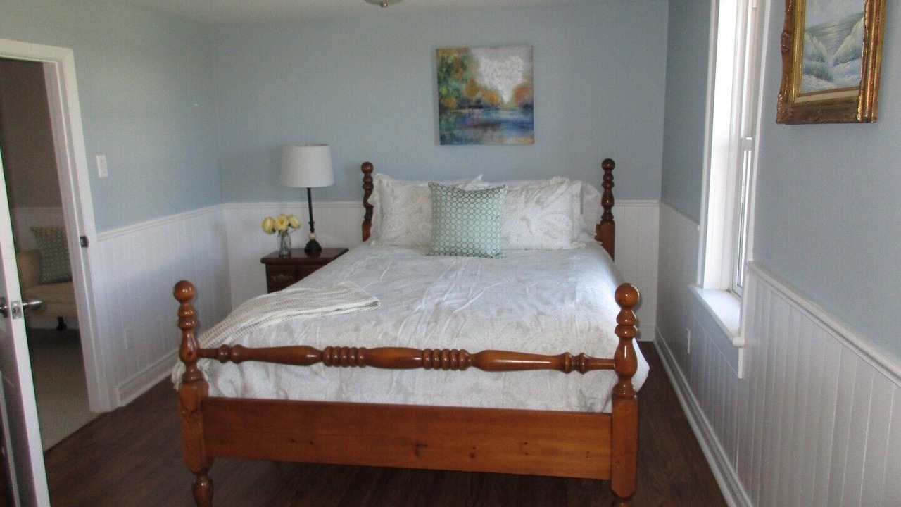 Photo of Bedroom in Oro-Medonte
