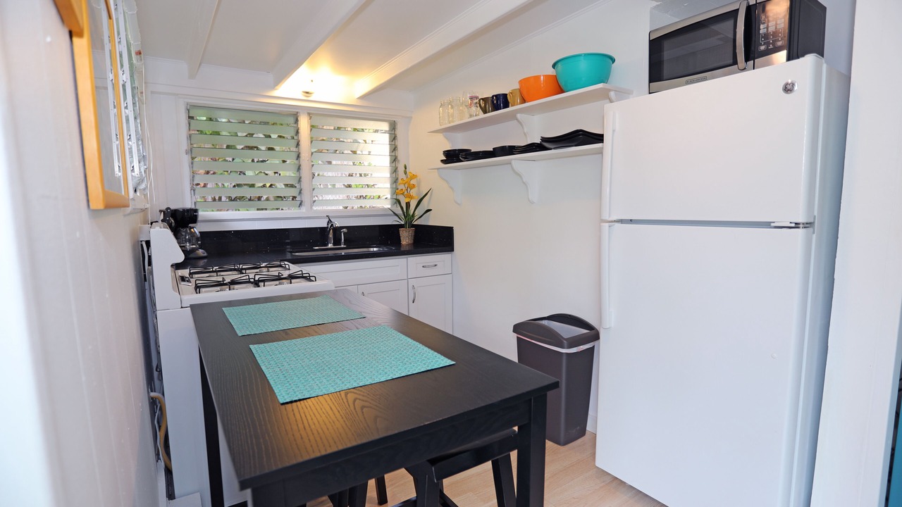 Photo of Kitchen in Ka'a'awa