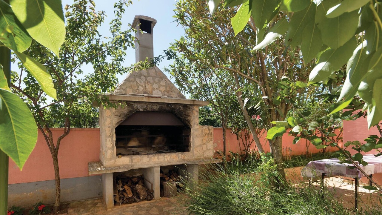 Photo of Outdoor in Peroj
