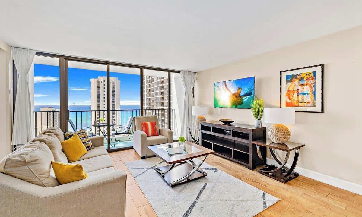 Photo of Bedroom in Waikiki