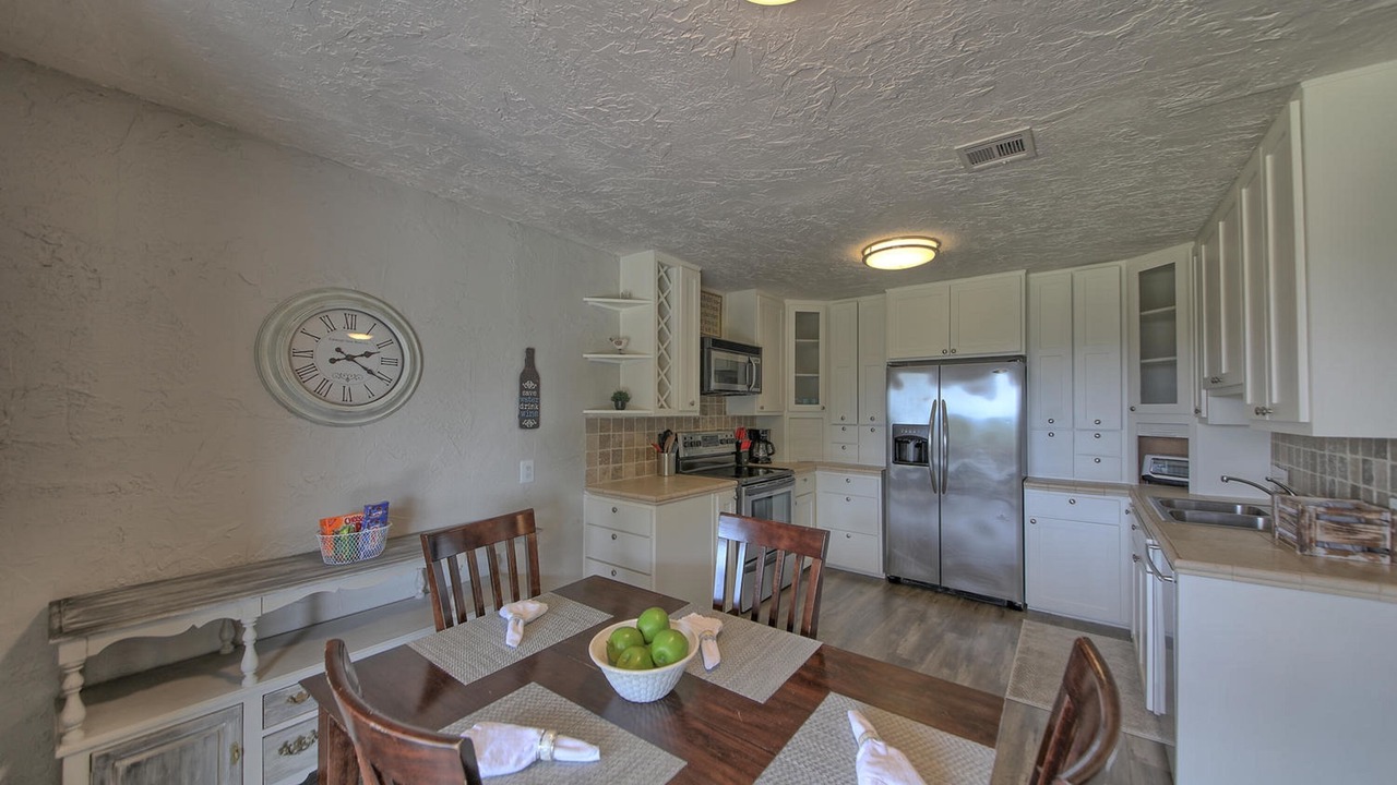 Photo of Kitchen in Point Venture