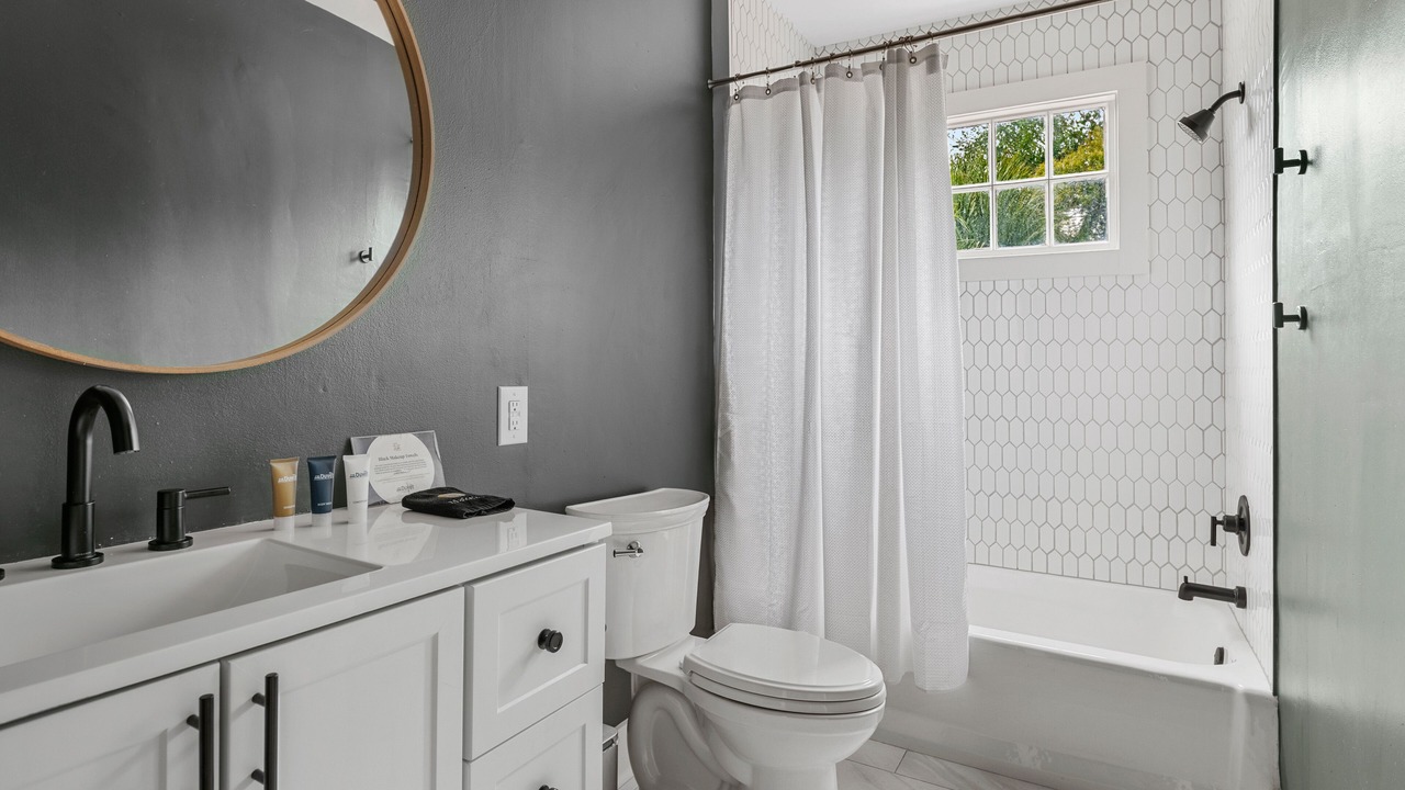 Photo of Bathroom in Cannonborough Elliotborough
