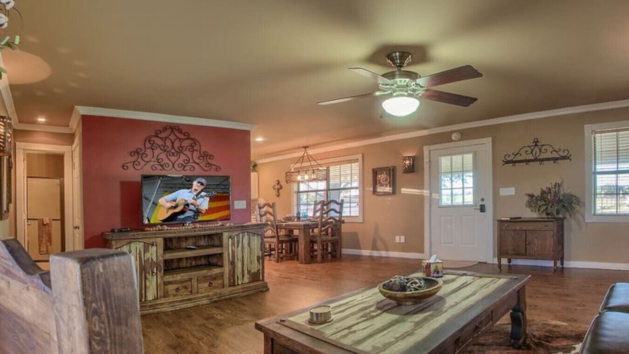 Photo of Livingroom in Fredericksburg