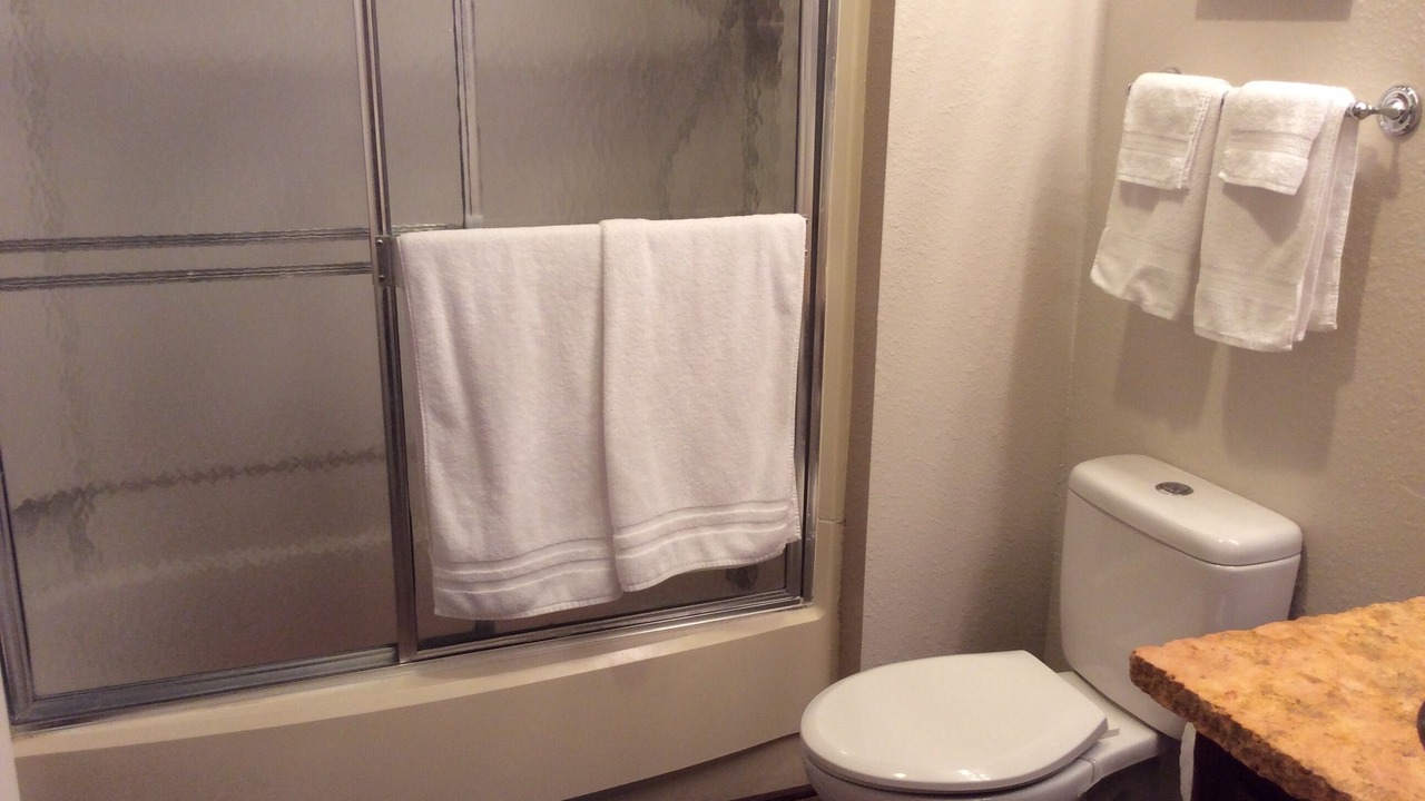 Photo of Bathroom in Bonanza