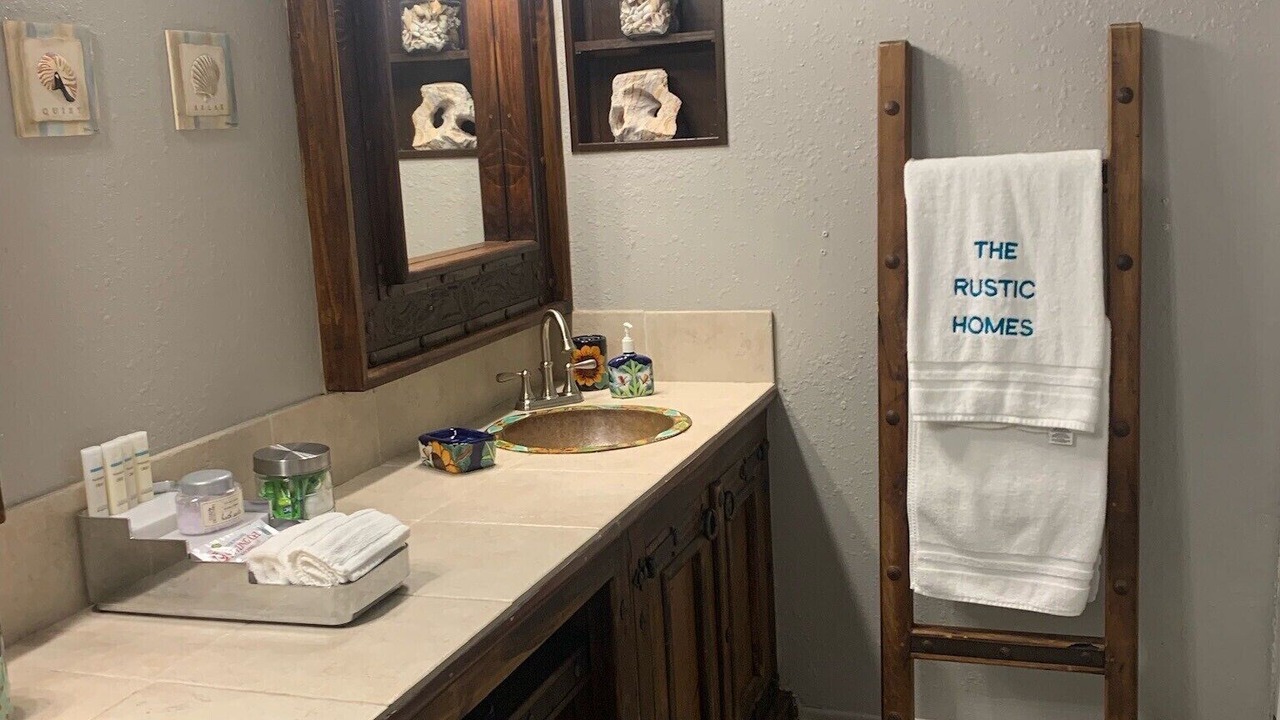 Photo of Bathroom in Bonanza