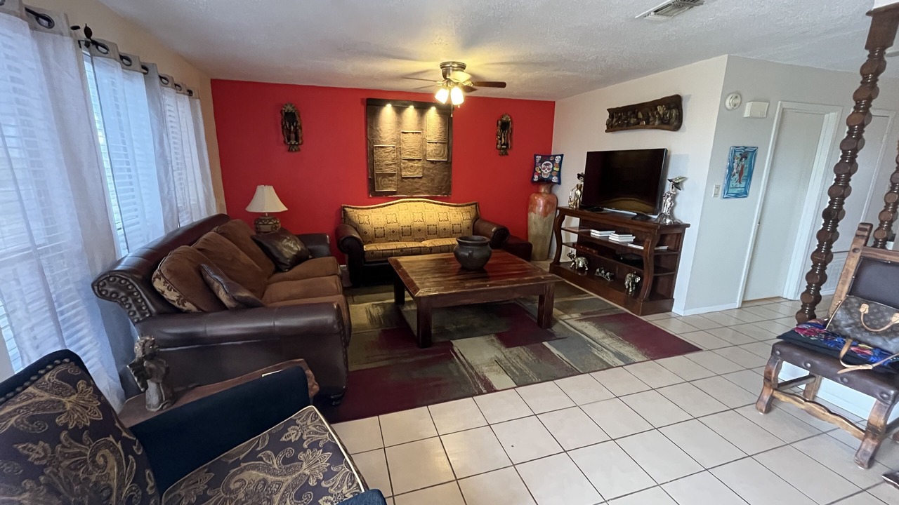 Photo of Livingroom in Bonanza
