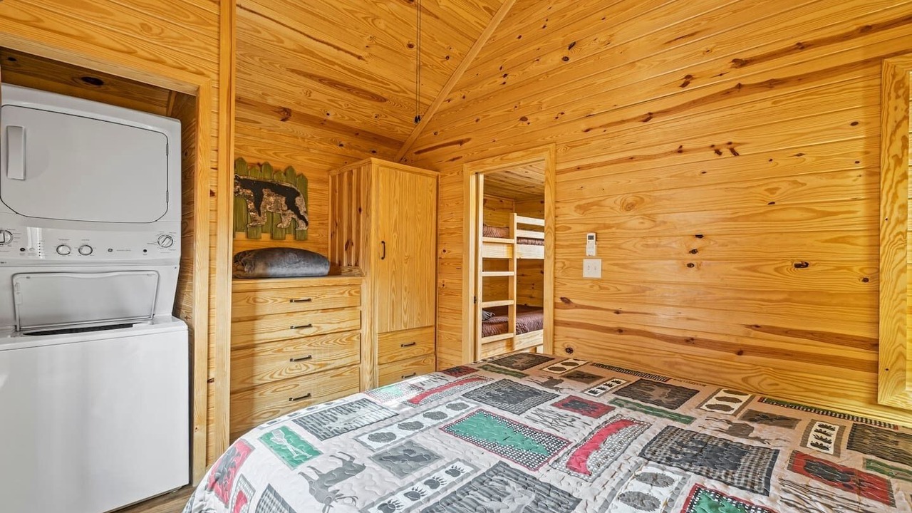 Photo of Bedroom in Dillsboro