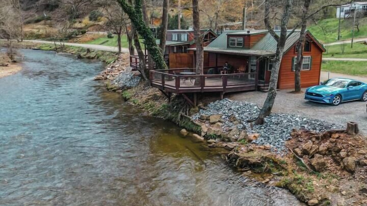 Photo of Outdoor in Dillsboro
