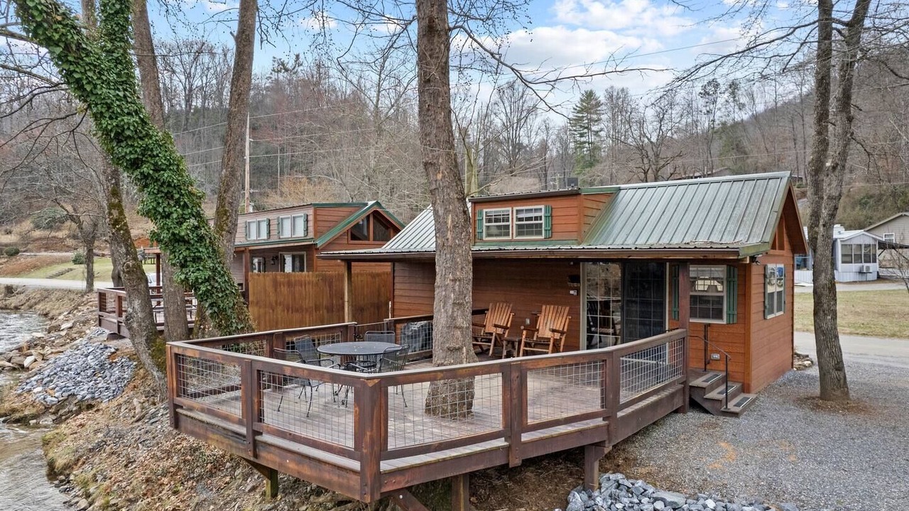 Photo of Outdoor in Dillsboro