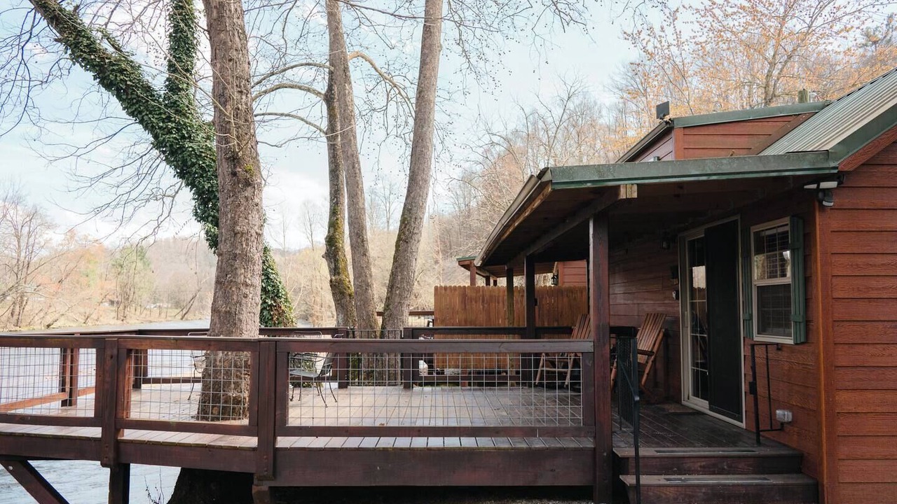 Photo of Patio Balcony in Dillsboro