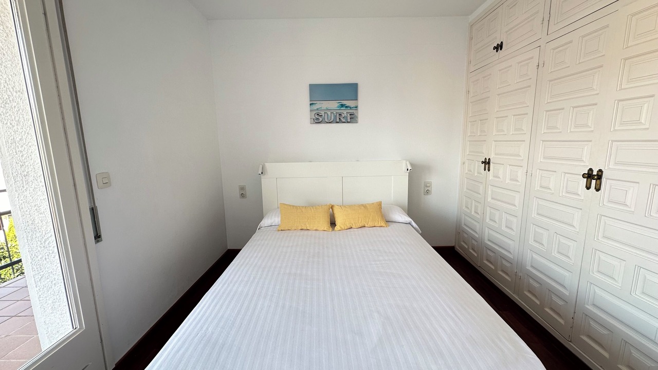 Photo of Bedroom in Roses Town Center