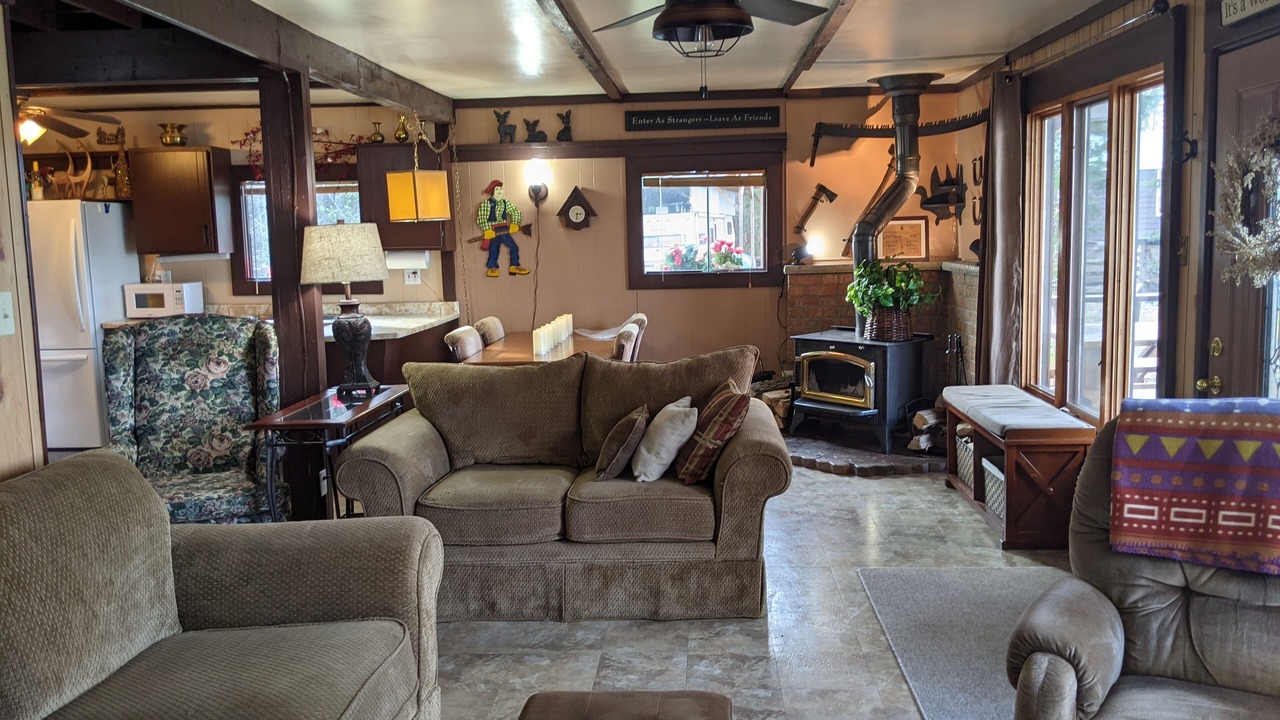 Photo of Bedroom in L'Isle-aux-Allumettes