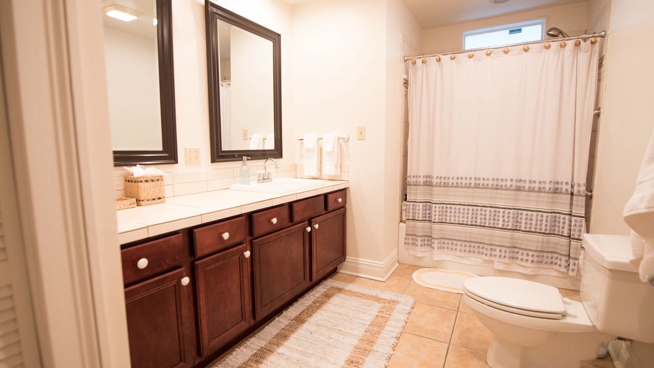 Photo of Bathroom in Broadmoor