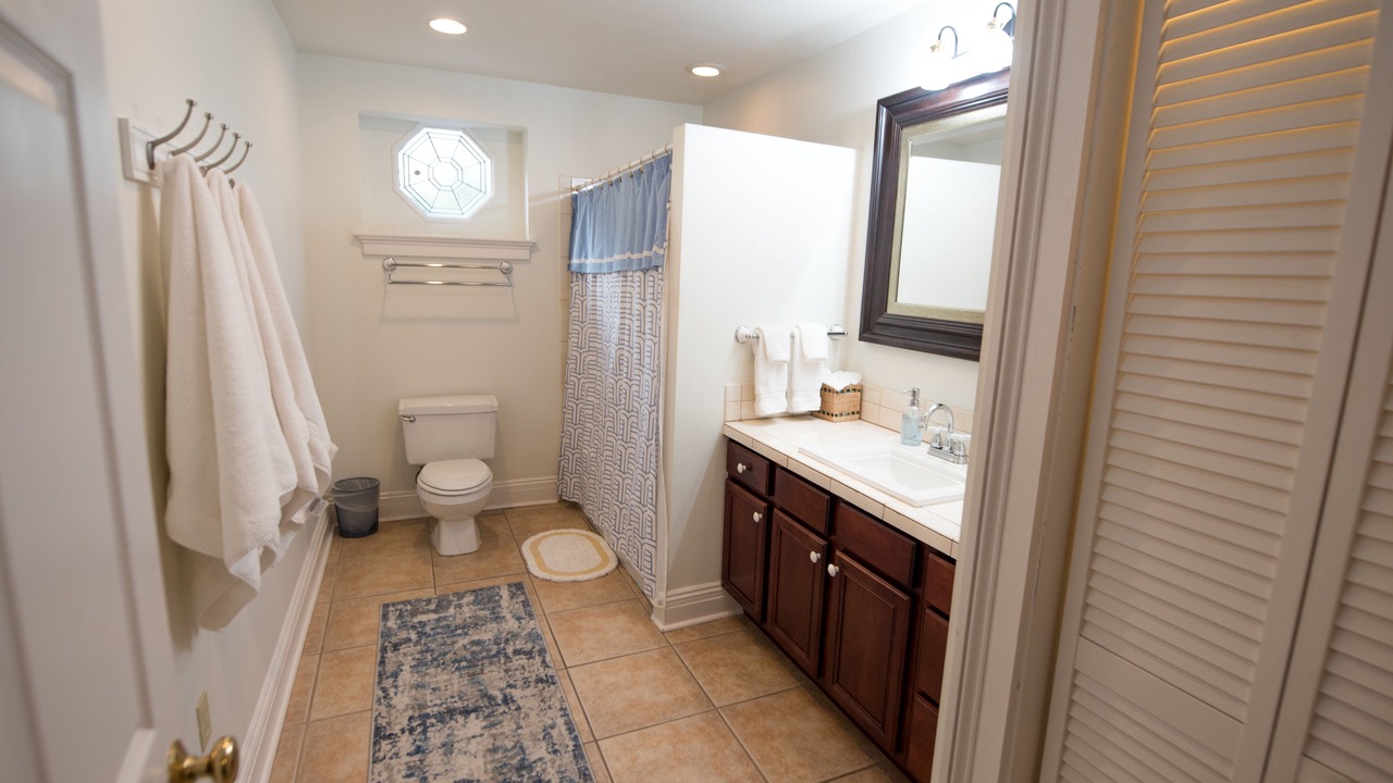 Photo of Bathroom in Broadmoor