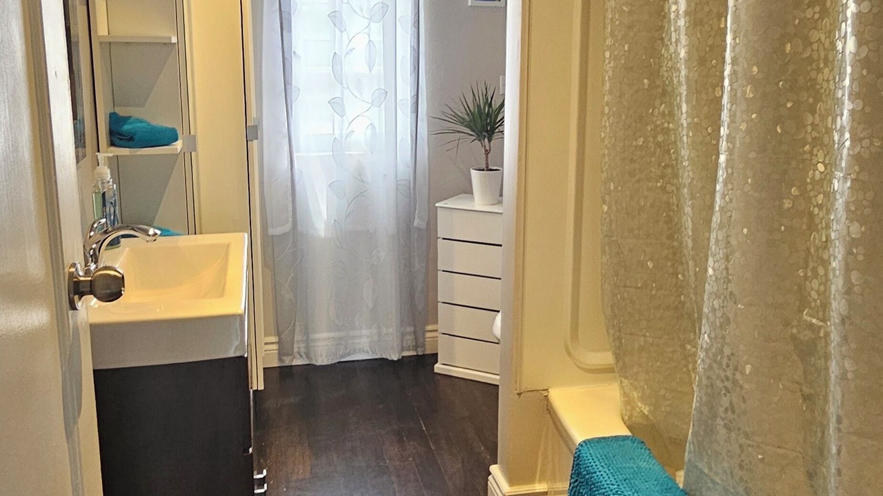 Photo of Bathroom in Sarnia