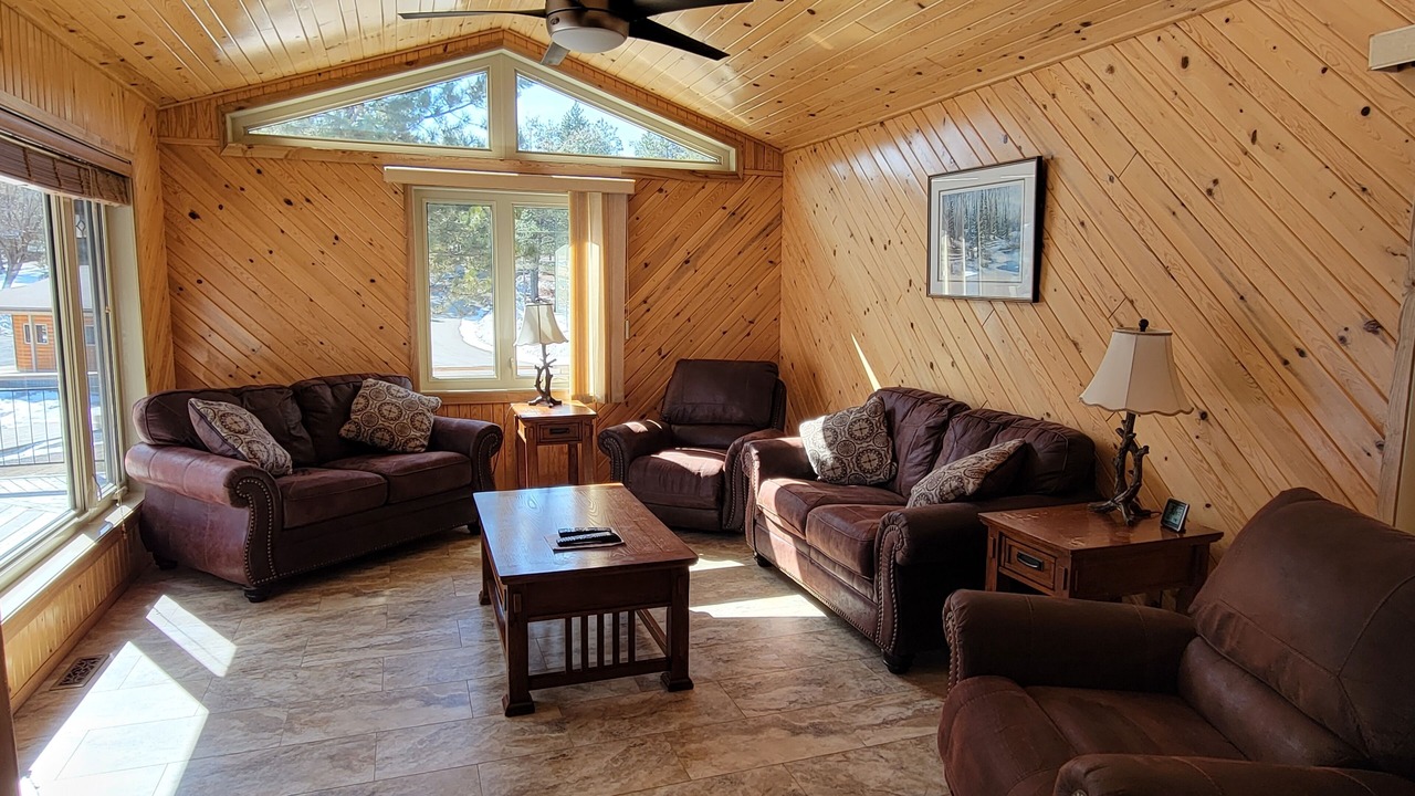 Photo of Livingroom in Sioux Narrows Nestor Falls