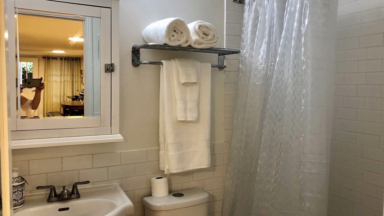 Photo of Bathroom in Roncesvalles Village