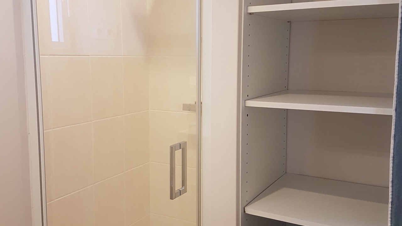 Photo of Bathroom in Tredrez-Locquemeau