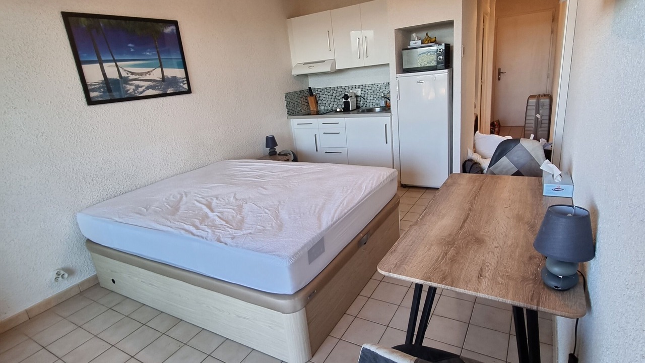 Photo of Bedroom in Bormes-Les-Mimosas