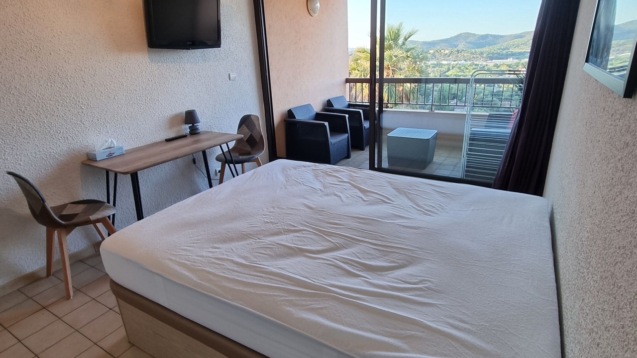 Photo of Bedroom in Bormes-Les-Mimosas