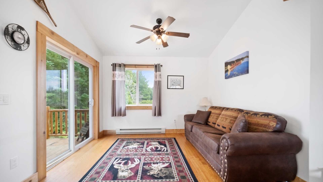 Photo of Livingroom in Carp Lake