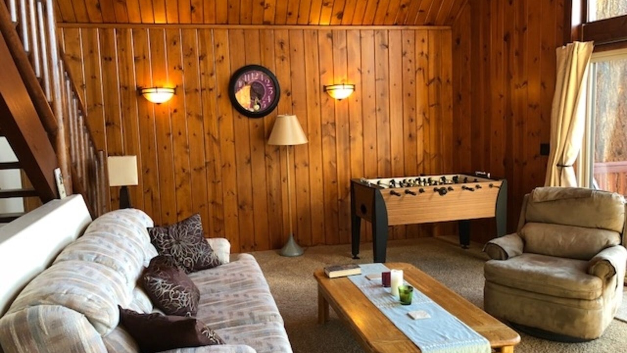 Photo of Livingroom in Lake Arrowhead