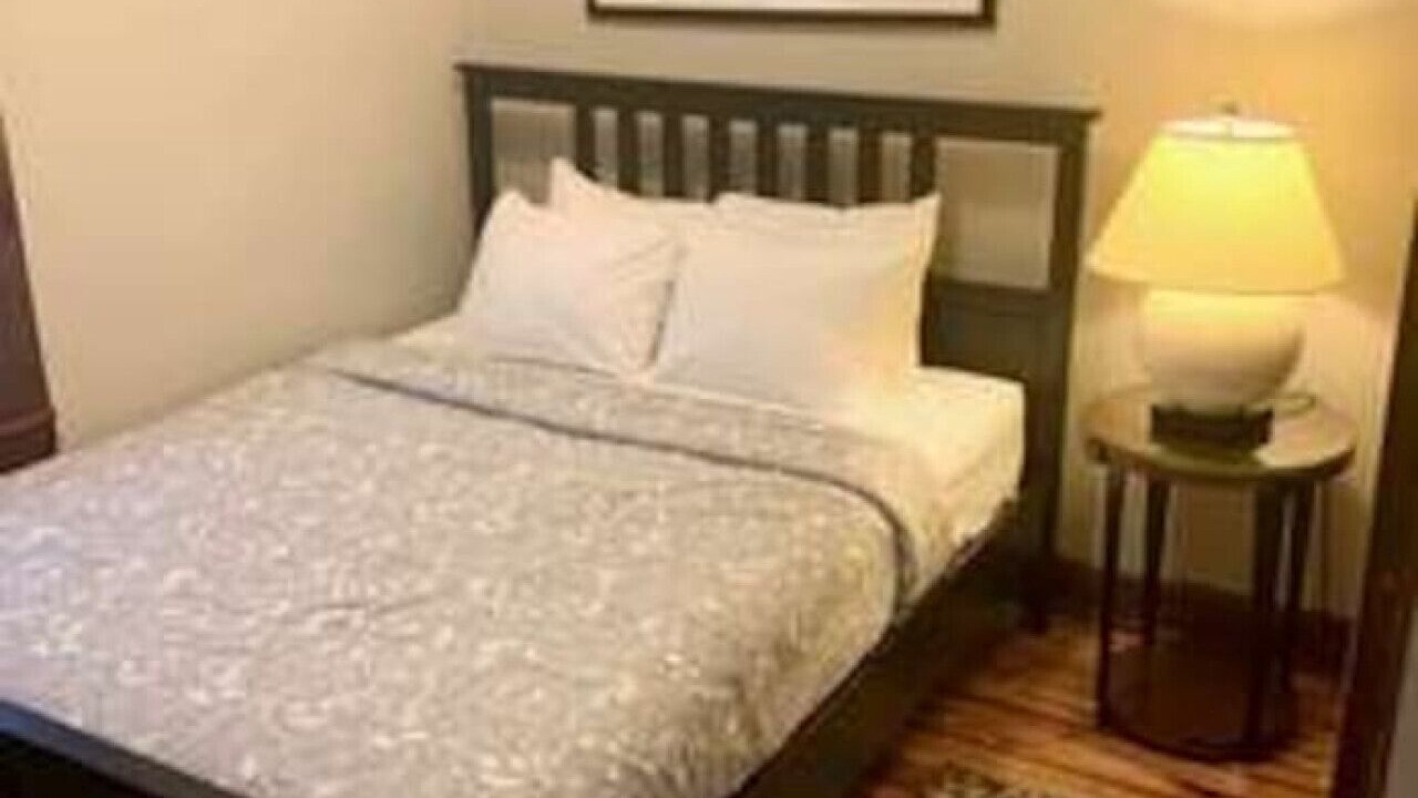 Photo of Bedroom in Detroit - Shoreway