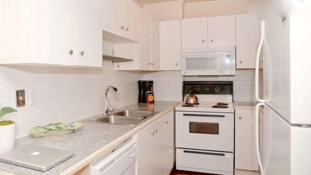 Photo of Kitchen in Roncesvalles Village