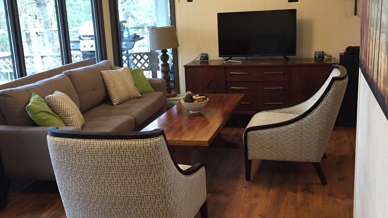 Photo of Livingroom in Gravenhurst