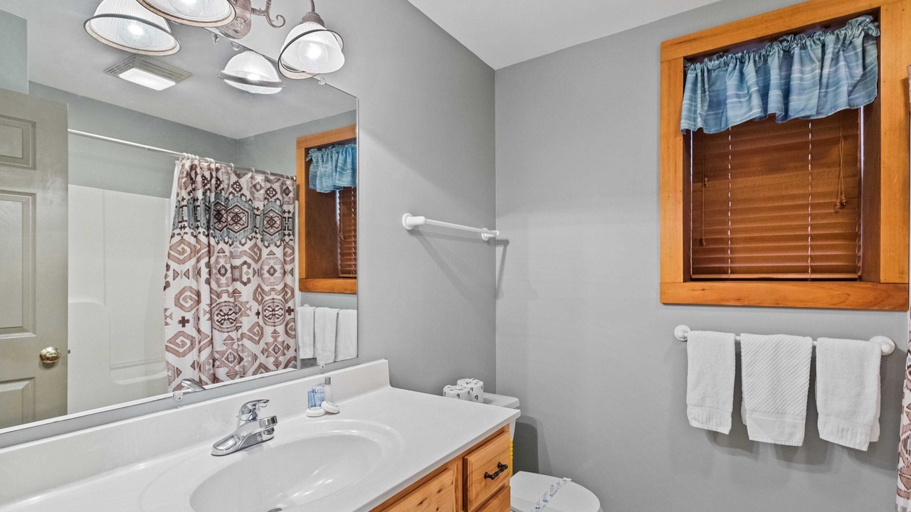 Photo of Bathroom in Seven Devils