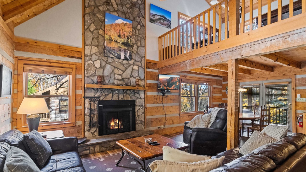 Photo of Livingroom in Seven Devils