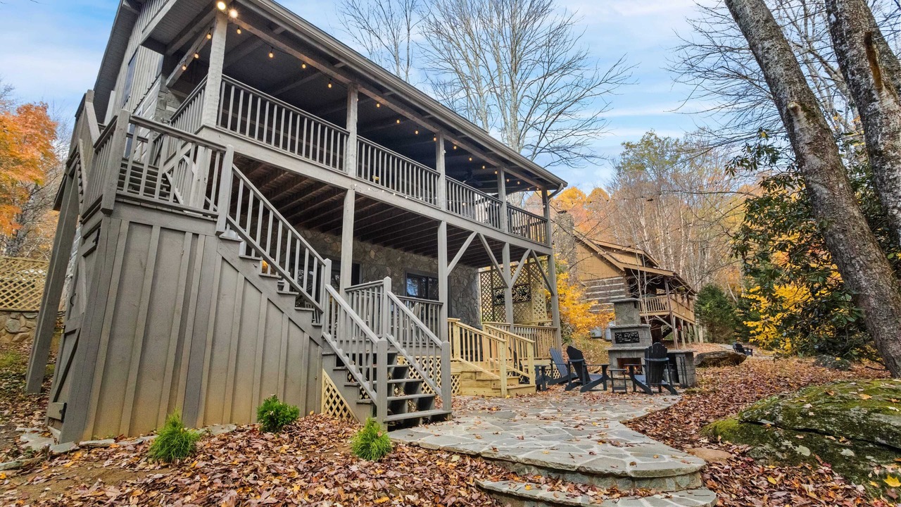 Photo of Others in Seven Devils