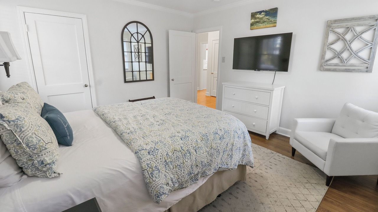 Photo of Bedroom in University District