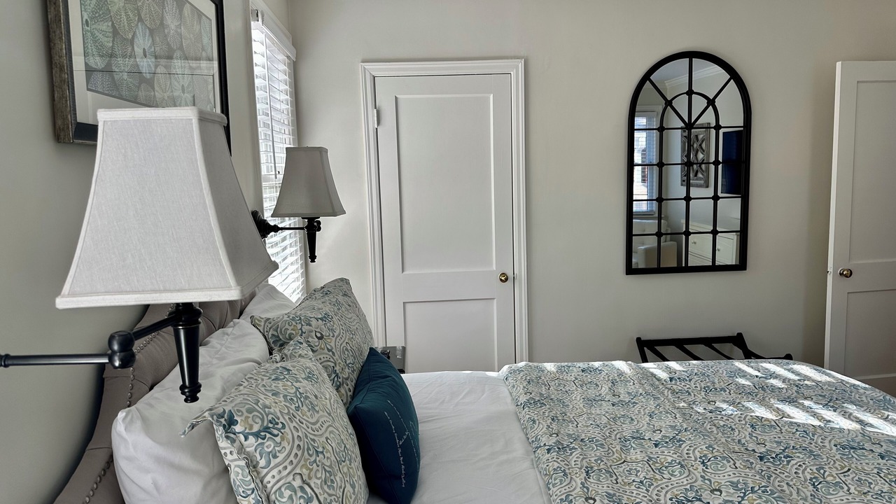 Photo of Bedroom in University District