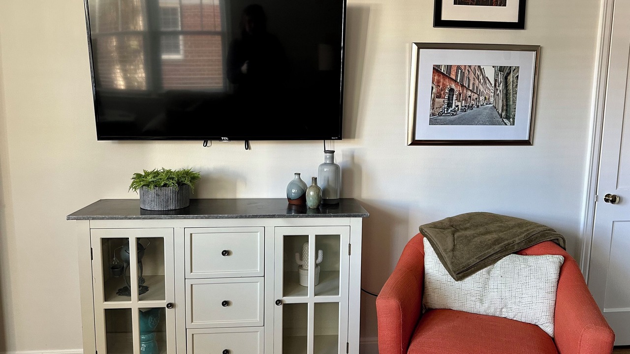Photo of Livingroom in University District