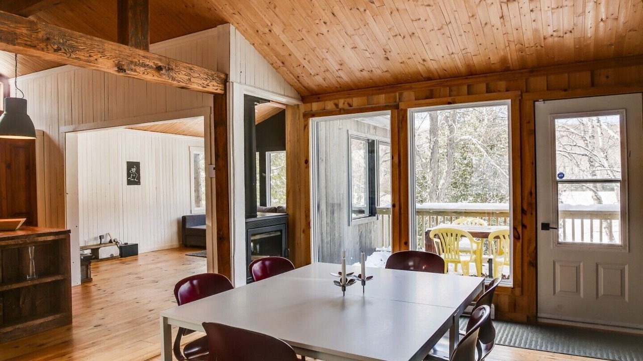 Photo of Livingroom in Amherst