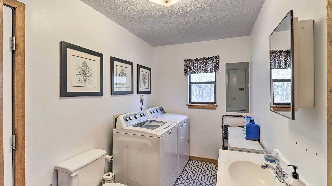 Photo of Bathroom in Flippin
