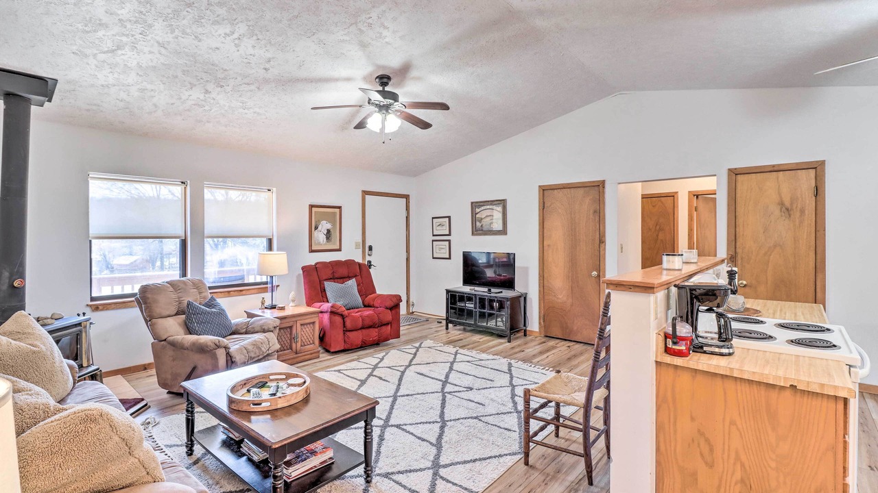 Photo of Livingroom in Flippin