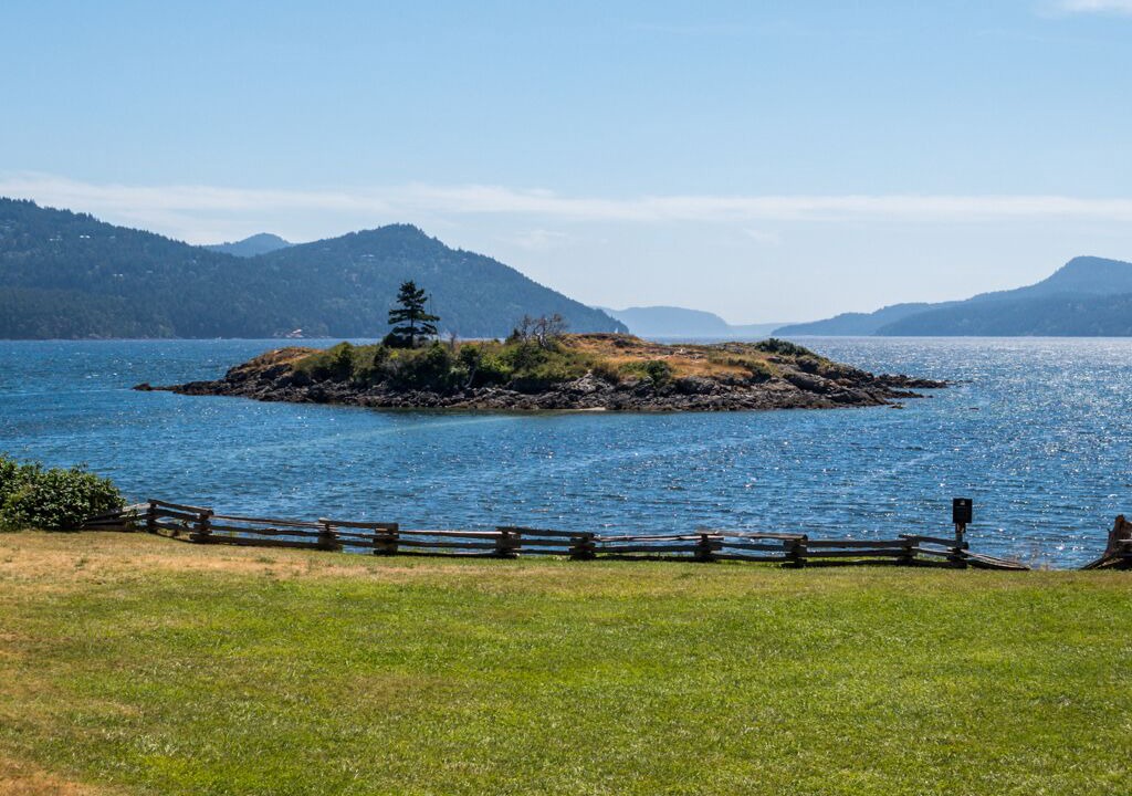 Photo of Others in Eastsound